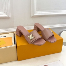 Louis Vuitton Slippers